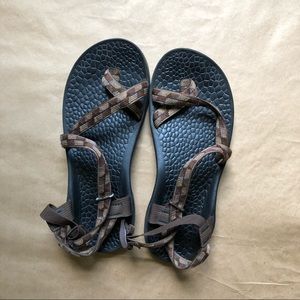 MENS CHACO SIZE 10.5 or 11